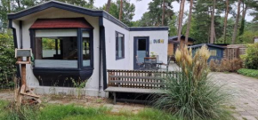 DUSHI27 Chalet met zwembad op familiecamping De Vossenburcht No Workers allowed
